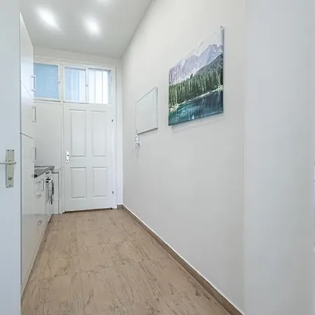 Comfortable 1Br Apt In Beautiful Location Viena Exterior foto