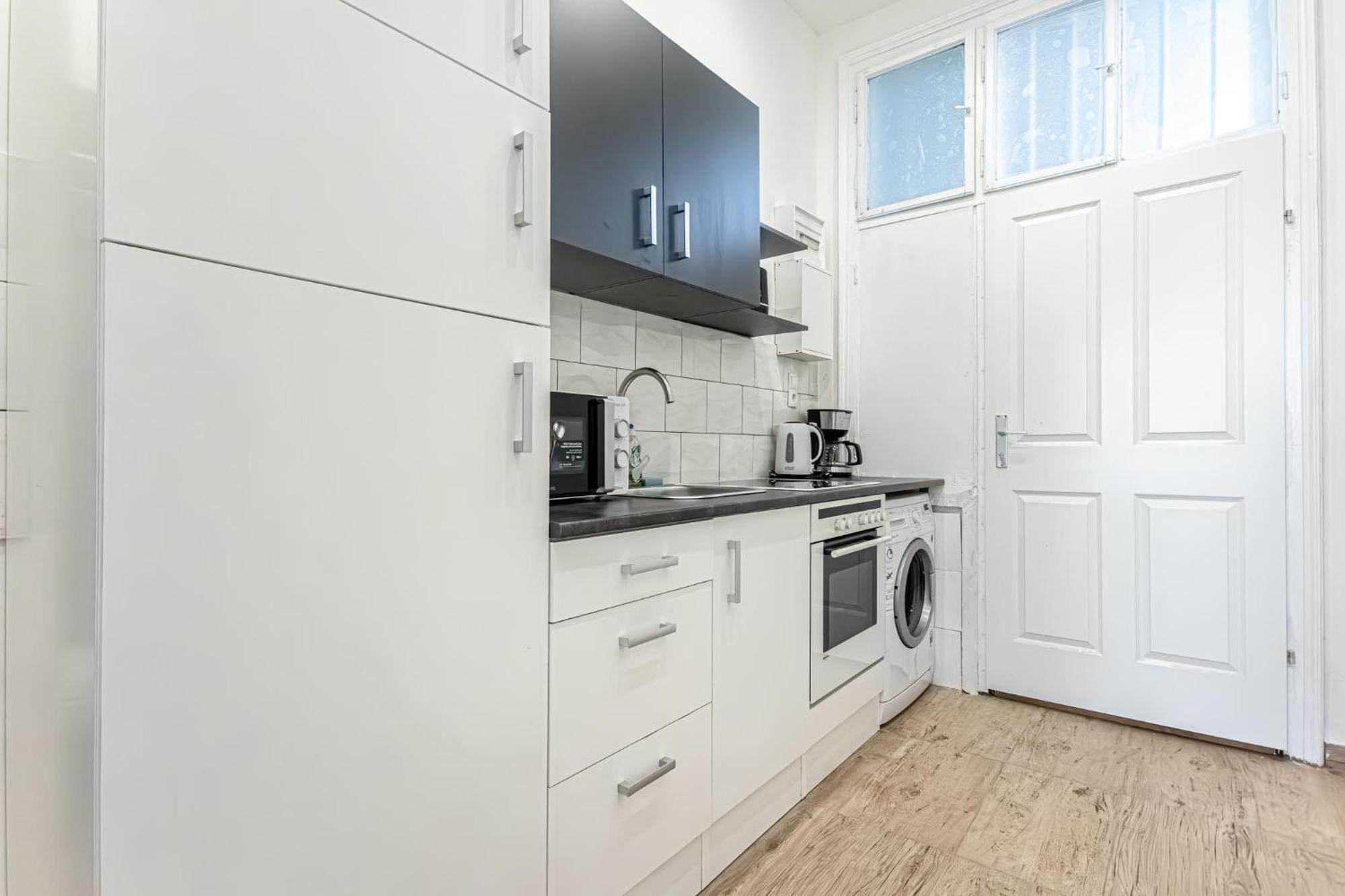 Comfortable 1br In Beautiful Location Appartement Vienne